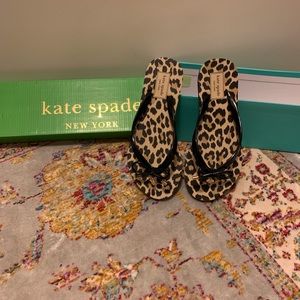 kate spade new york nova flip flop leopard NEW